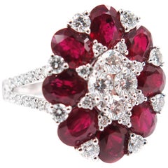 Weißgoldring mit Rubin und Diamant