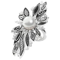 Cocktail Ring Pearl White Gold White Diamonds Trembling Leaf Nanomosaic Insert