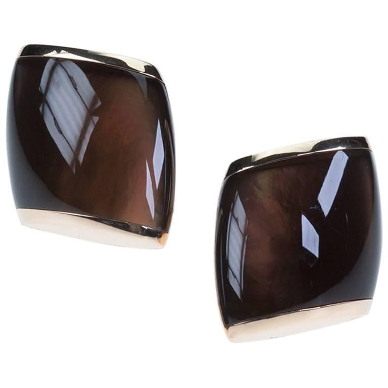Vhernier Large "Plateau" Ear Clips in 18 Karat Smokey Quartz and Mother-of-Pearl For Sale