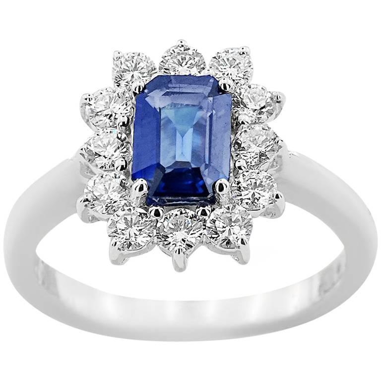 White Gold with Sapphires and Brilliant Cut Diamonds Ring