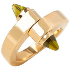 Cartier Yellow Gold Peridot Menotte Ring