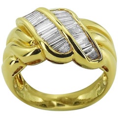 Yellow Gold with Baguette Cut 0.95 ct Diamonds Ring