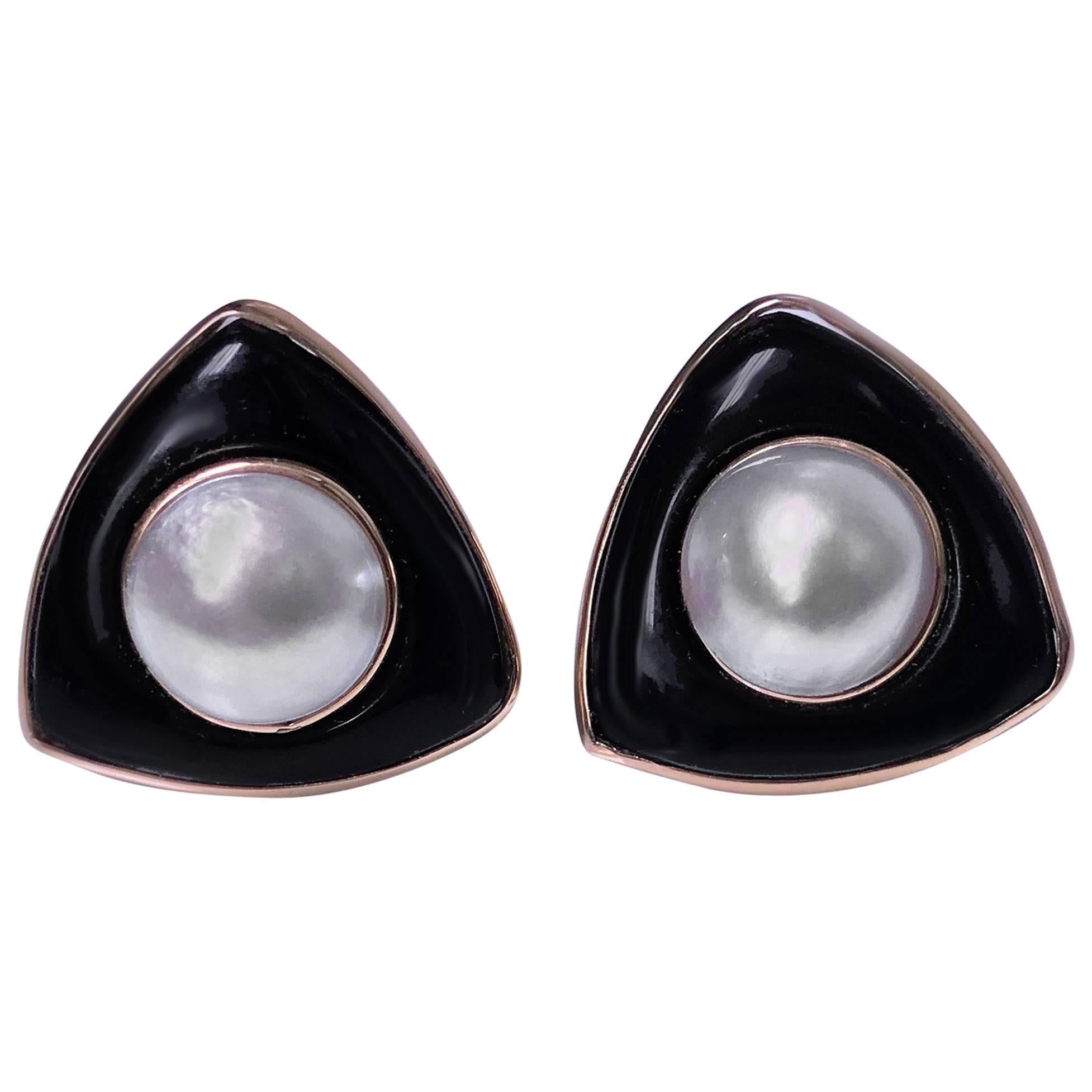 1970s Onyx Mabe Pearl Gold Earrings