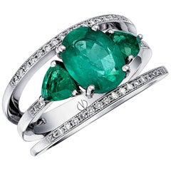 Esmeralda White Gold Emerald Ring