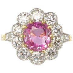 Französischer Platin-Gold-Cluster-Ring mit 2,25 Karat rosa Saphir und 1,77 Karat Diamant