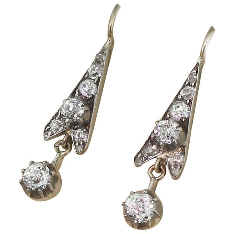 Victorian 0.96 Carat Old Cut Diamond Drop Earrings For Sale