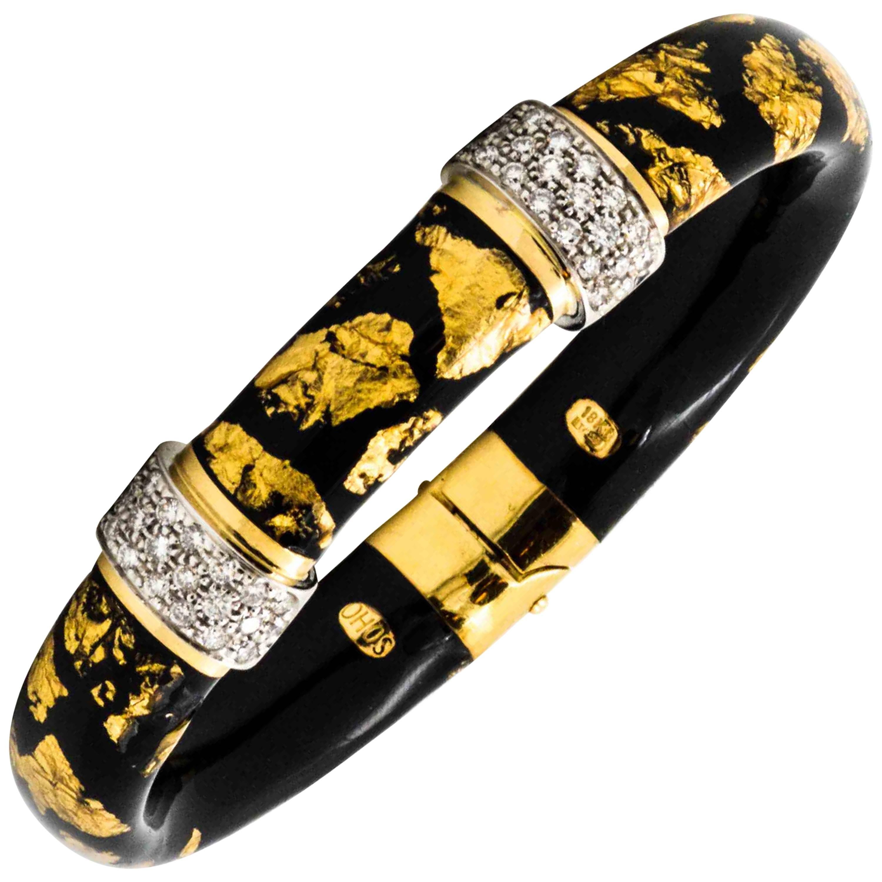 1.32 ct Diamonds 18 Karat Yellow Gold Black Enamel Soho Bangle Bracelet