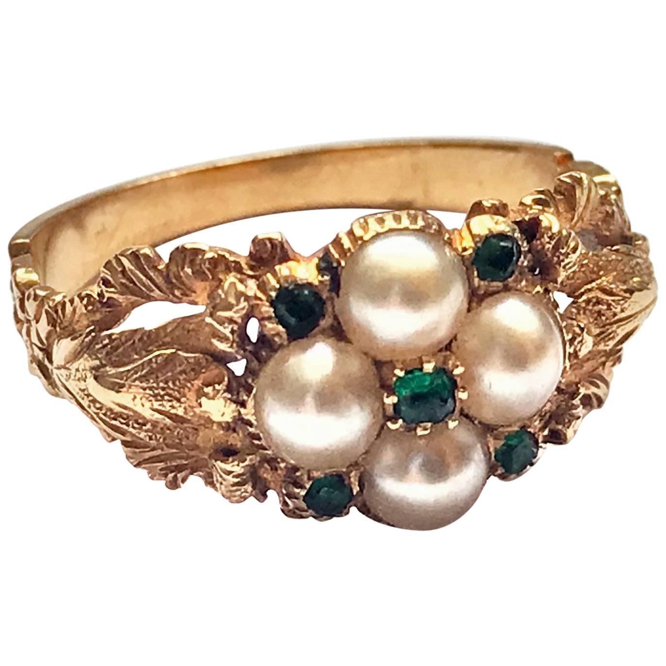 Georgian Emerald and Pearl Ring 18 Karat, English, circa 1830