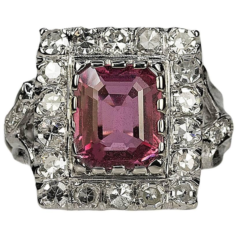 AGL Certified 2.56 Carat Pink Sapphire Ring For Sale