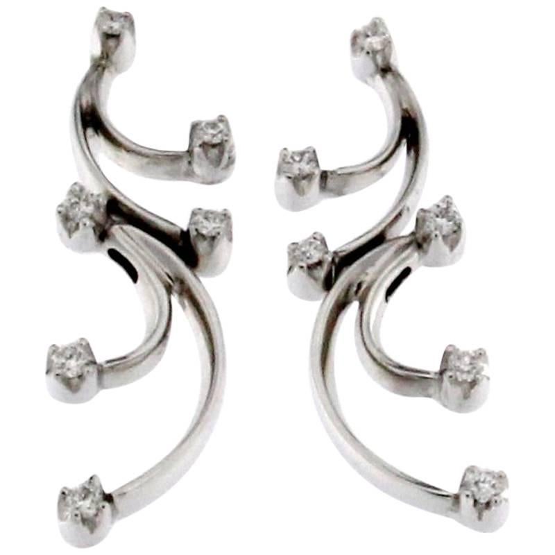 18 Karat White Gold and White Diamonds Pair of Earrings For Sale