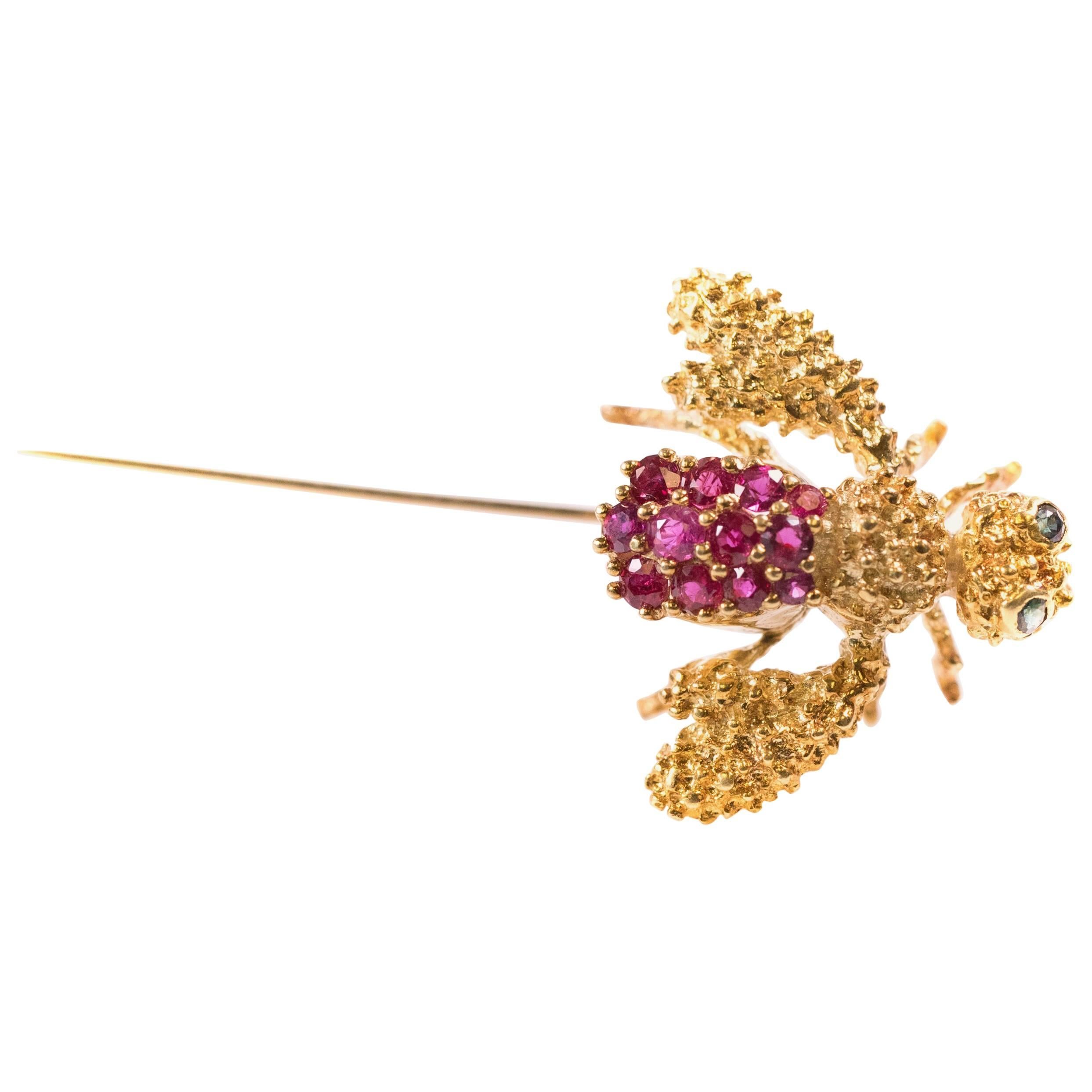 1980s Ruby, Sapphire and 18 Karat Gold Bee Stick Pin For Sale