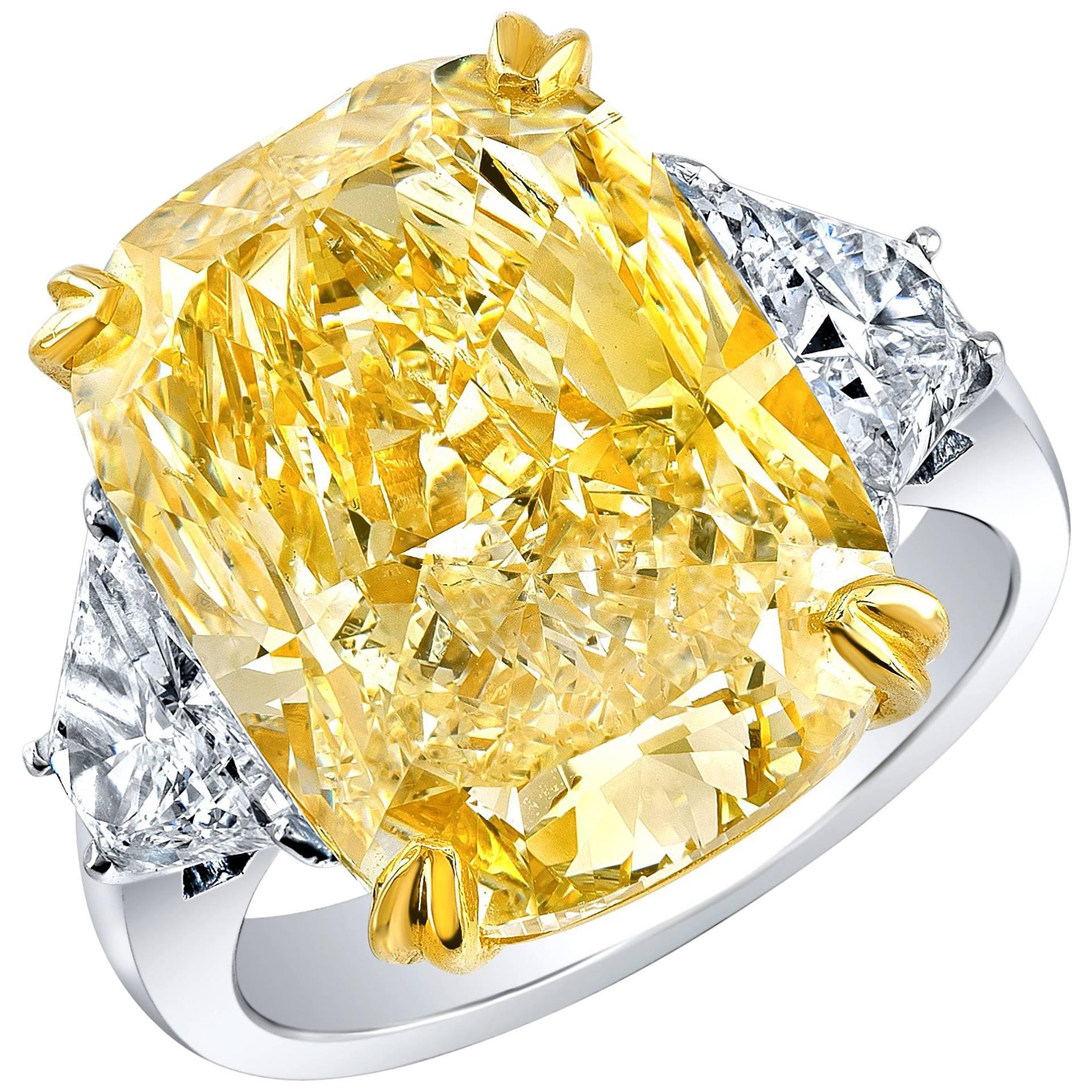 Shreve, Crump & Low 10.52 carat Canary Diamond Engagement Ring For Sale