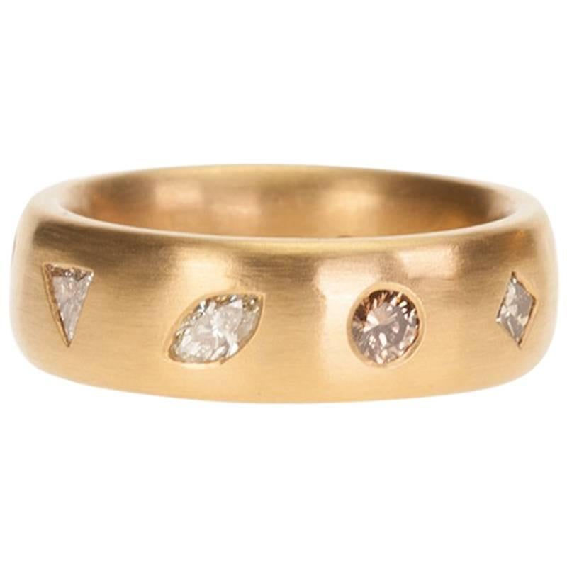 Beautiful Crafted Handmade 22 Karat Yellow Gold Band with Fancy Color Diamonds