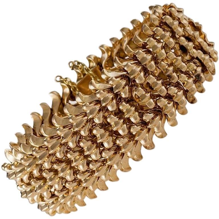 Retro Gold Flexible Bracelet For Sale