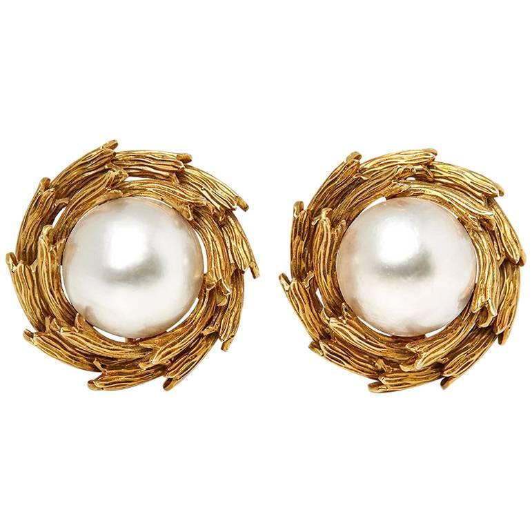 Tiffany & Co. 18 Karat Yellow Gold Mabe Pearl Clip-On Earrings