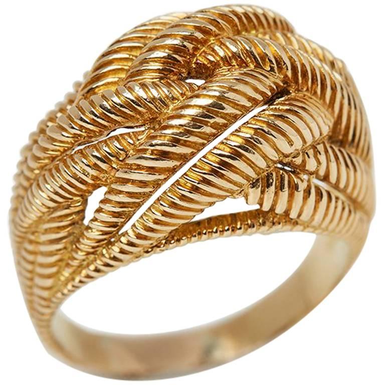 Van Cleef & Arpels 18 Karat Yellow Gold Rope Twist Design Bombé Ring