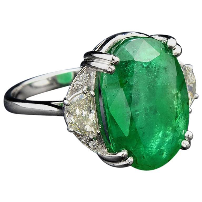 Zambian Emerald Diamond 18 Karat White Gold Cocktail Ring