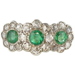 1900s Emerald Diamond 18 Carat Yellow Gold Cluster Ring