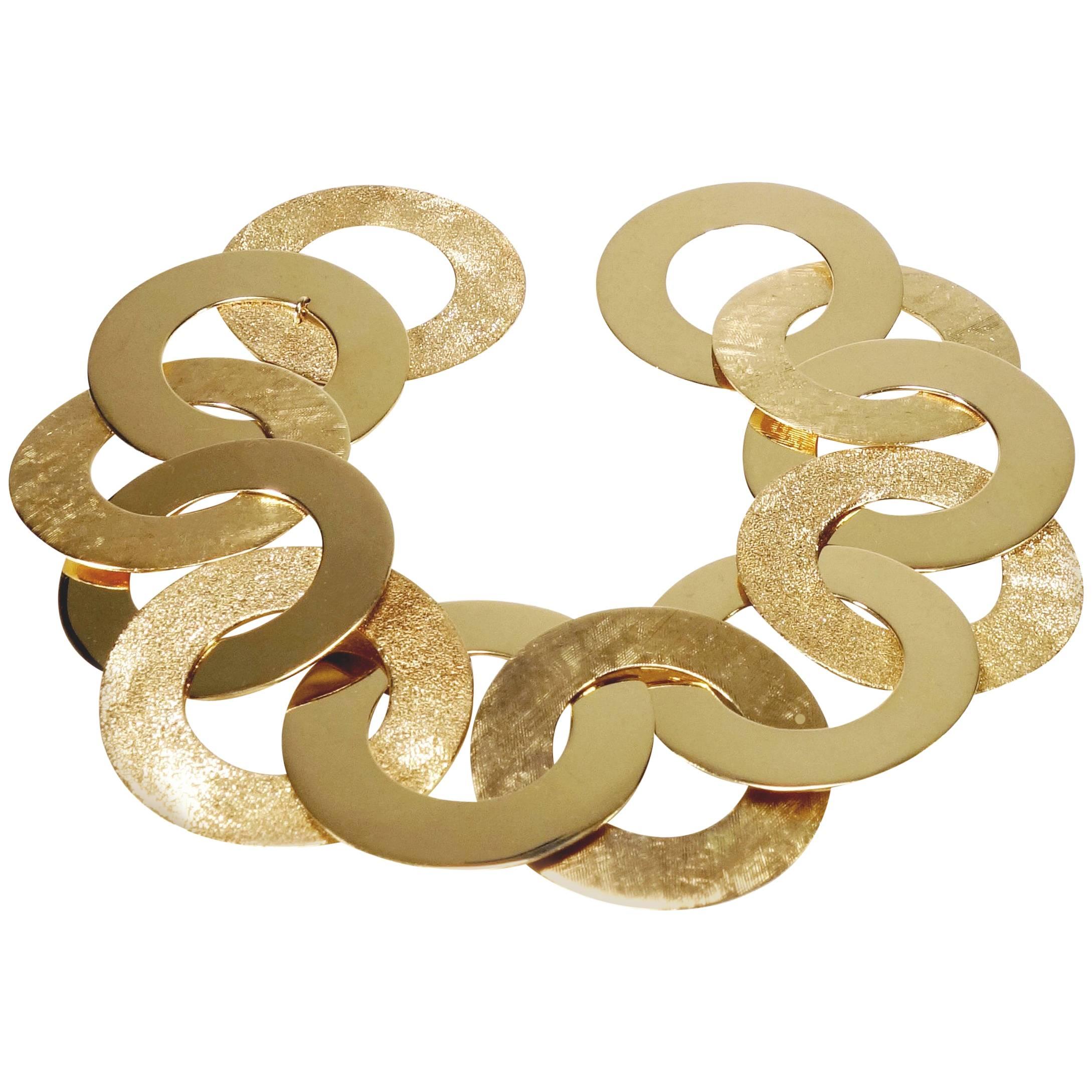 18 Karat Gold Circular Link Bracelet For Sale