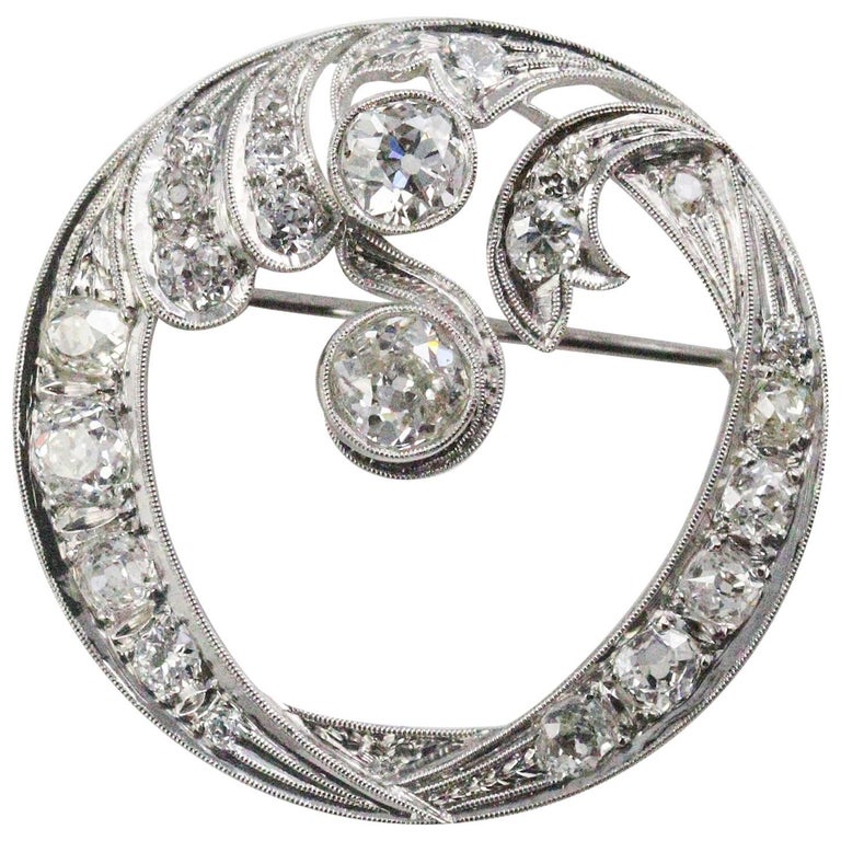 Art Deco White Gold and Diamond Circle Brooch For Sale at 1stDibs art