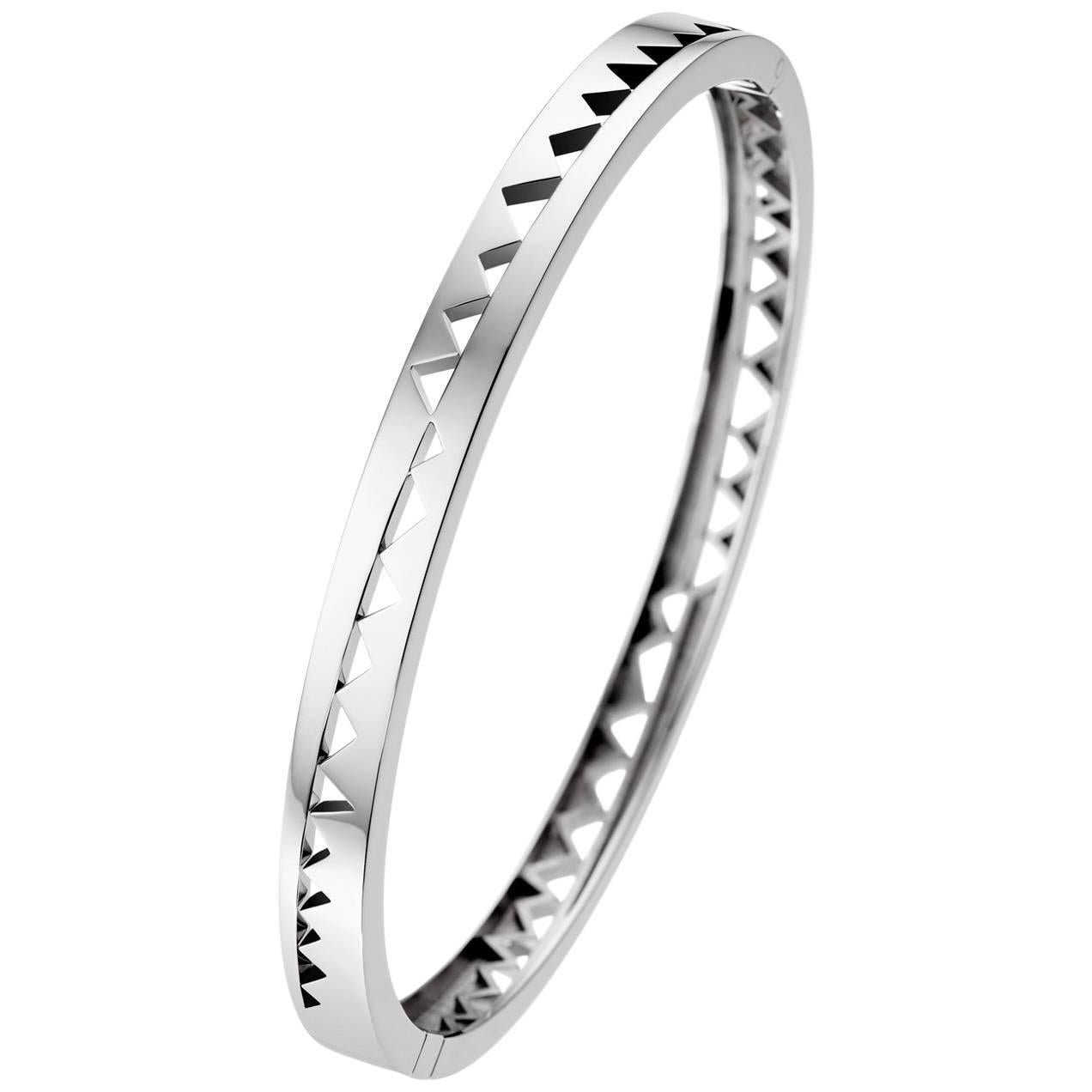 Akillis Capture Me Bracelet 18 Karat White Gold For Sale