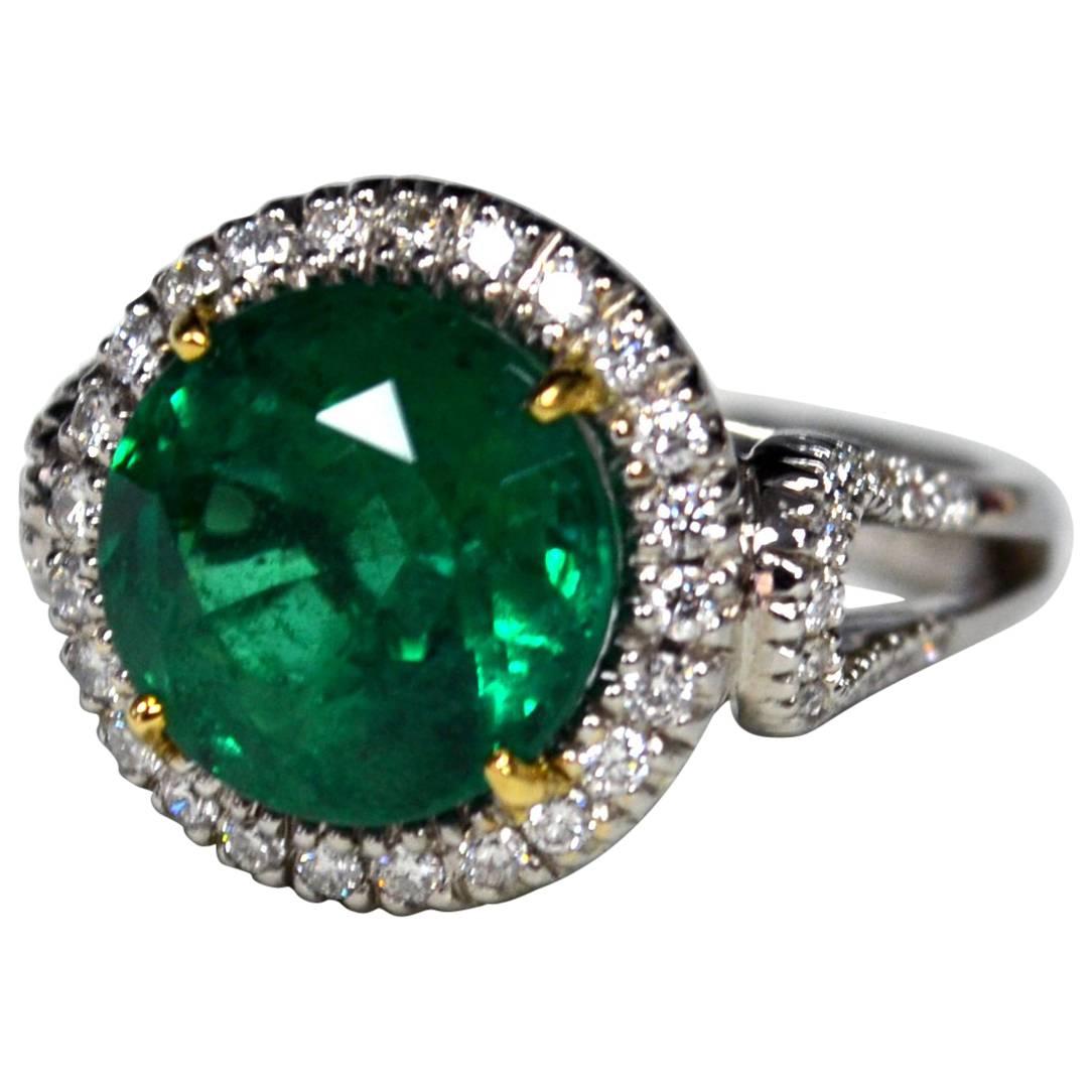 5.59 Carat Round Zambian Emerald Diamond Gold Ring For Sale