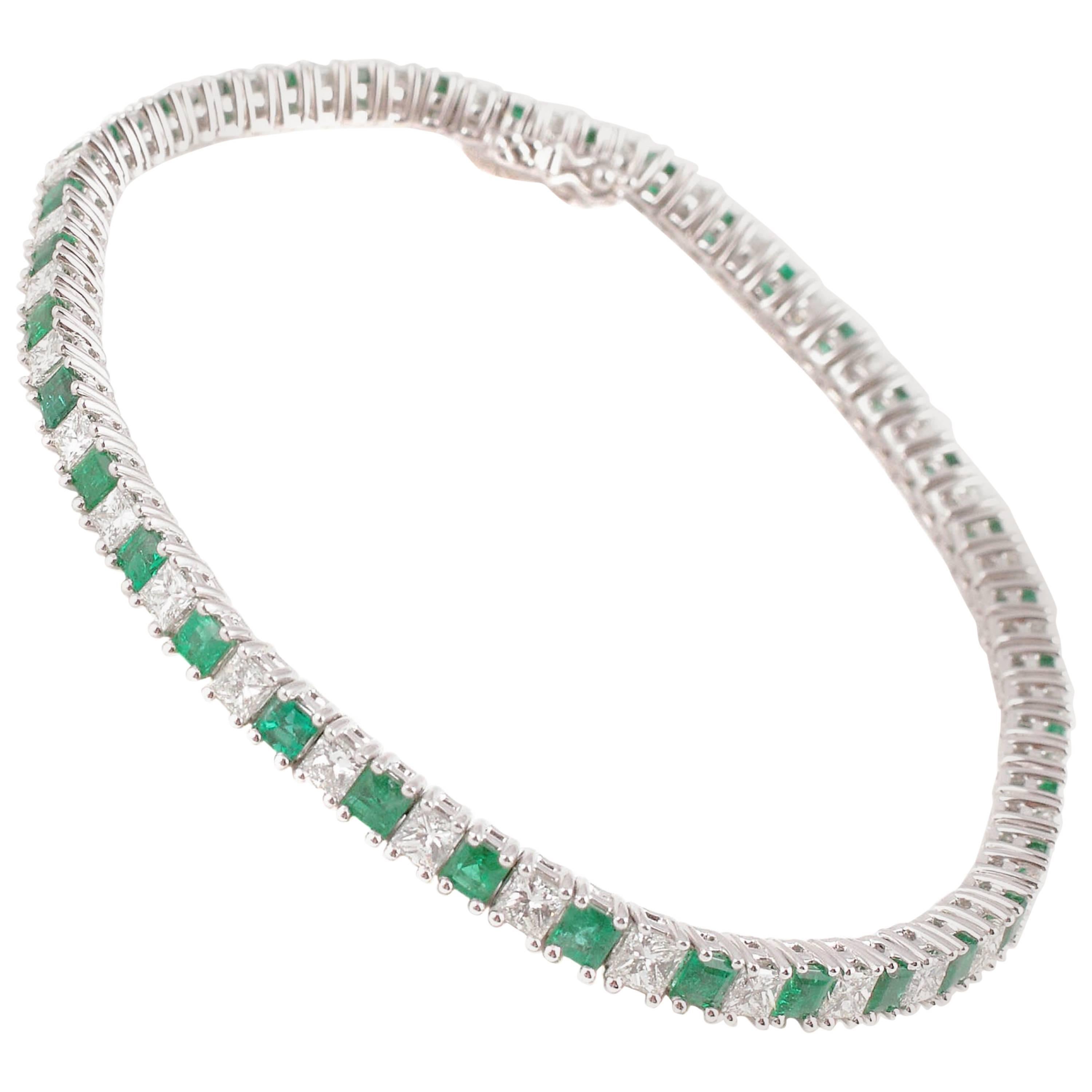 Platinum 2.55 Carat Emerald 3.75 Carat Diamond Bracelet
