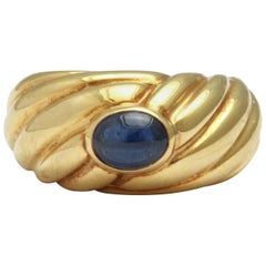 Cabochon Sapphire and Yellow Gold Ring signed Fred