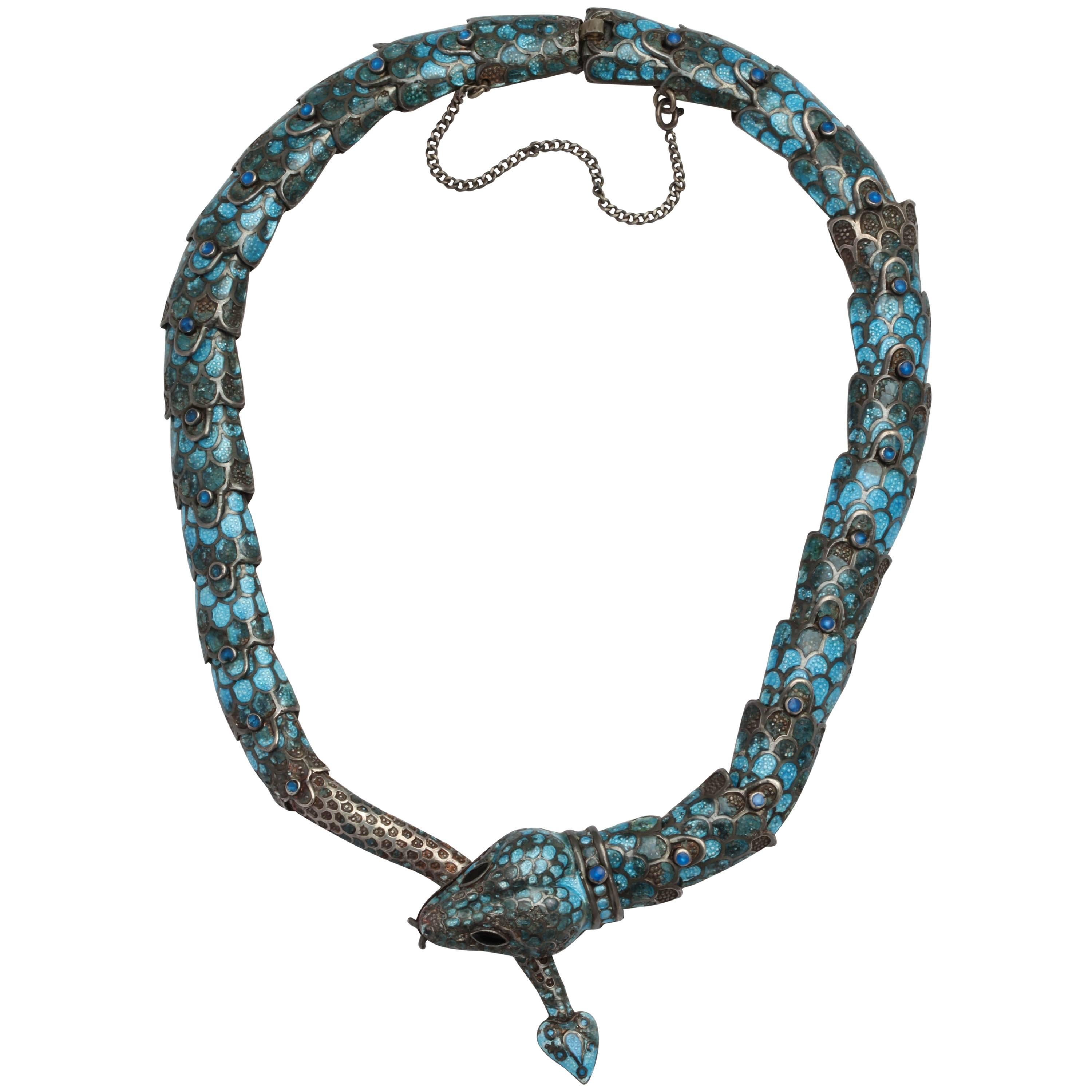 Margot Halskette mit Schlange aus netzförmigem Silber und Emaille