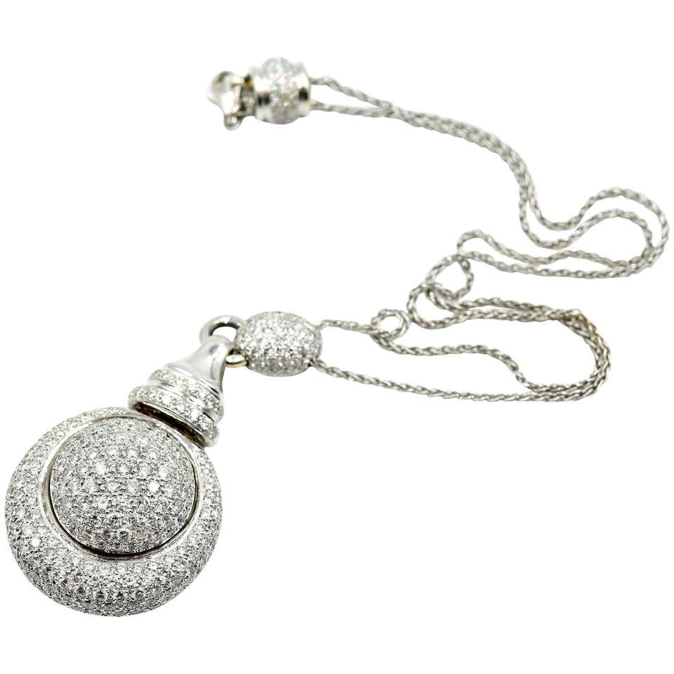 Necklace with ball in middle Clearance