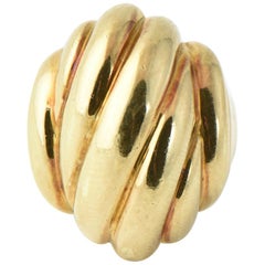 Stylized Three-Dimensional Ribbed Yellow Gold Ring