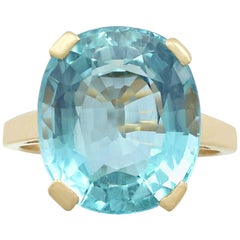 1940s French Aquamarine Yellow Gold Cocktail Ring