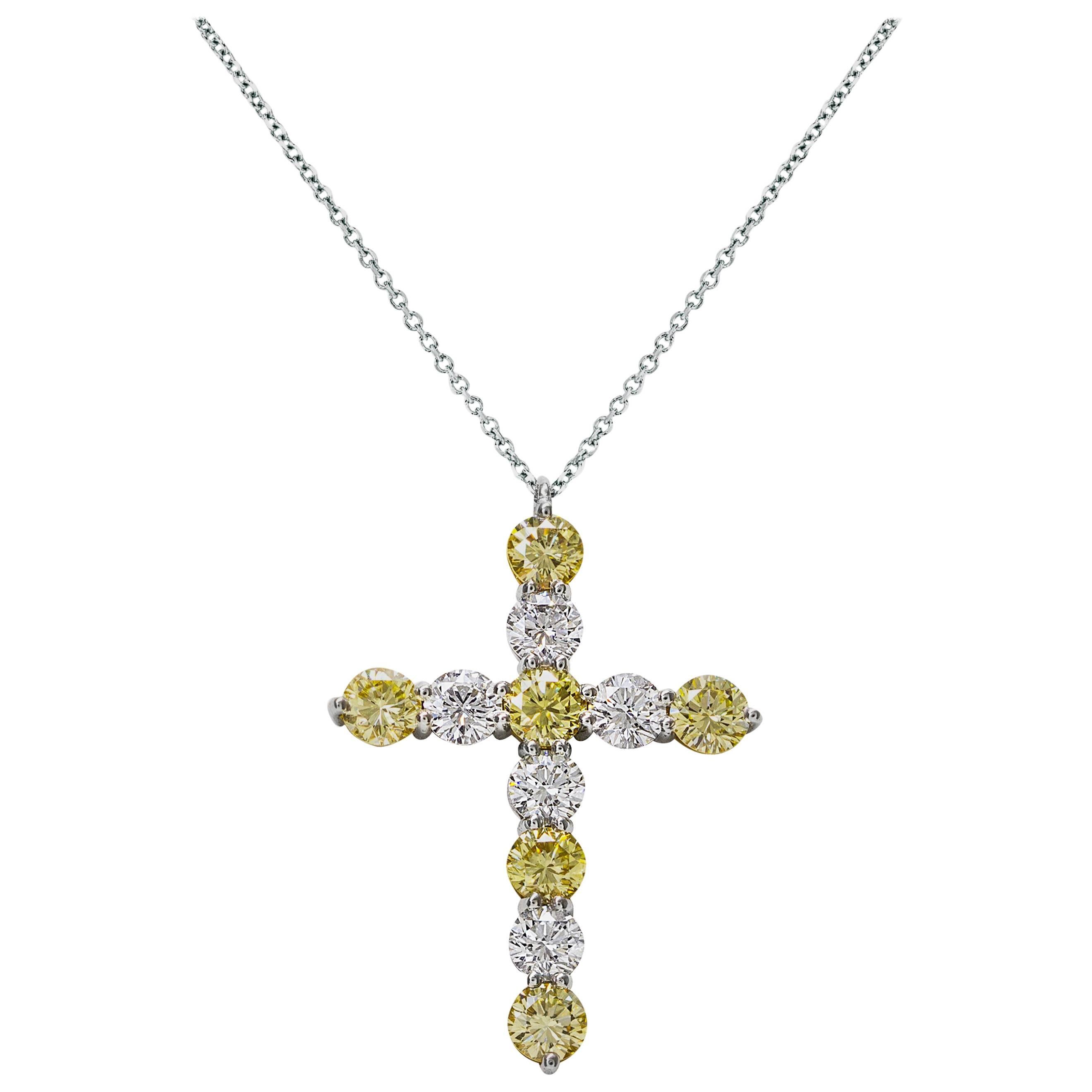4.32 Carats Total Alternating Yellow and White Diamond Cross Pendant Necklace For Sale