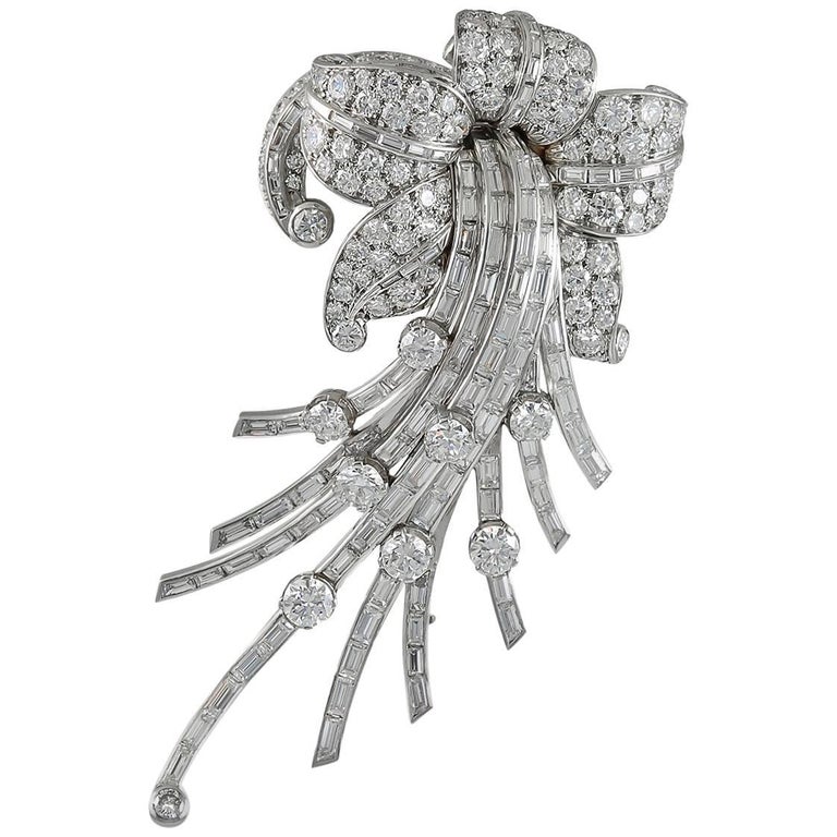 Van Cleef and Arpels Diamond Flower Brooch For Sale at 1stdibs