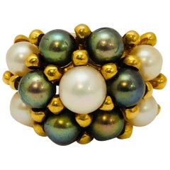 Palette of Pearls in Black and White Yellow Gold Ring