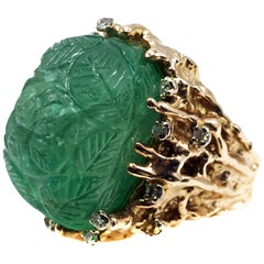 Impressive Carved Cabochon Emerald Diamond Gold 1970s Ring