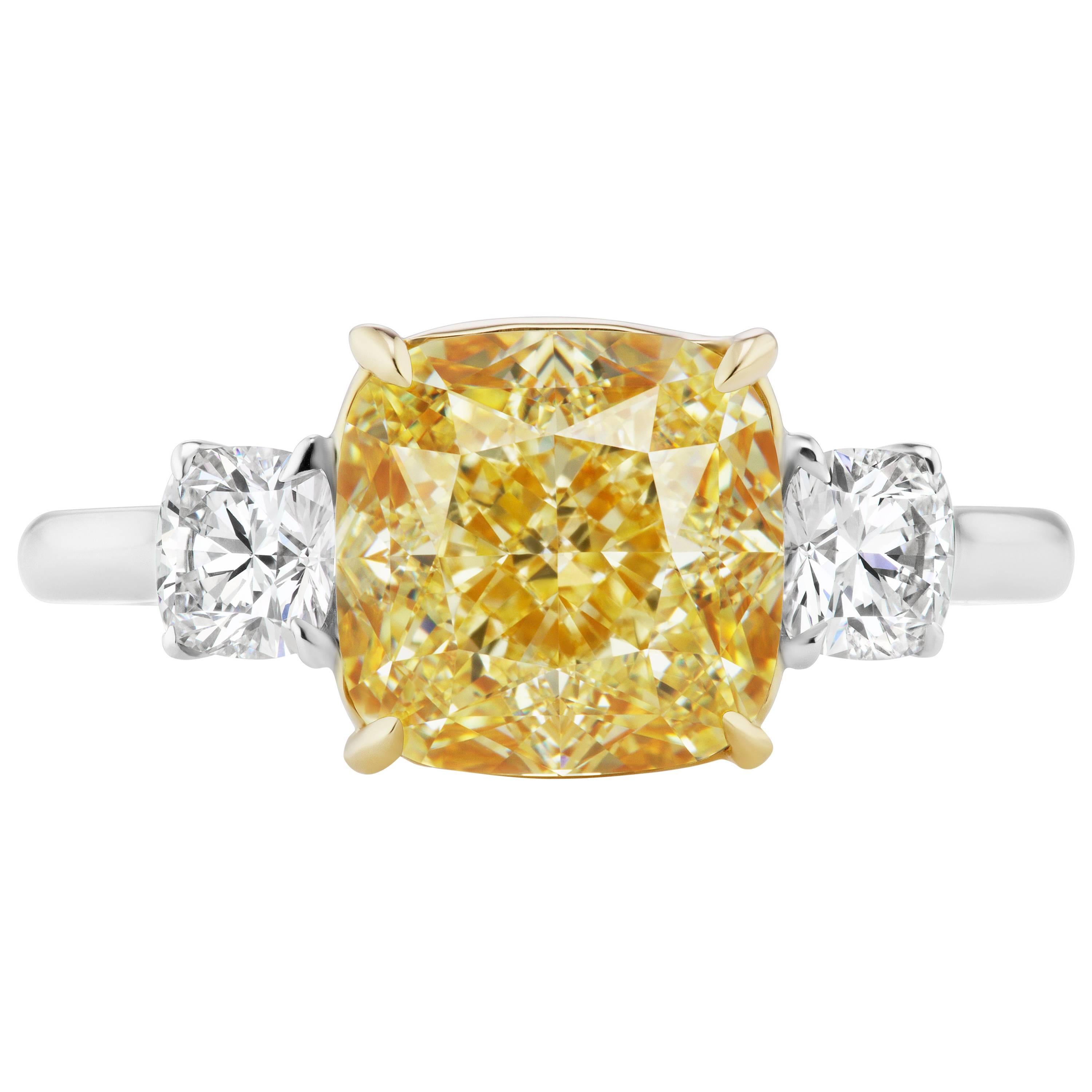 Scarselli 3.74 carat Yellow Cushion Cut Diamond Engagement Ring in Platinum
