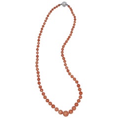 Collier de corail:: perles et diamants en peau d'ange naturel japonais