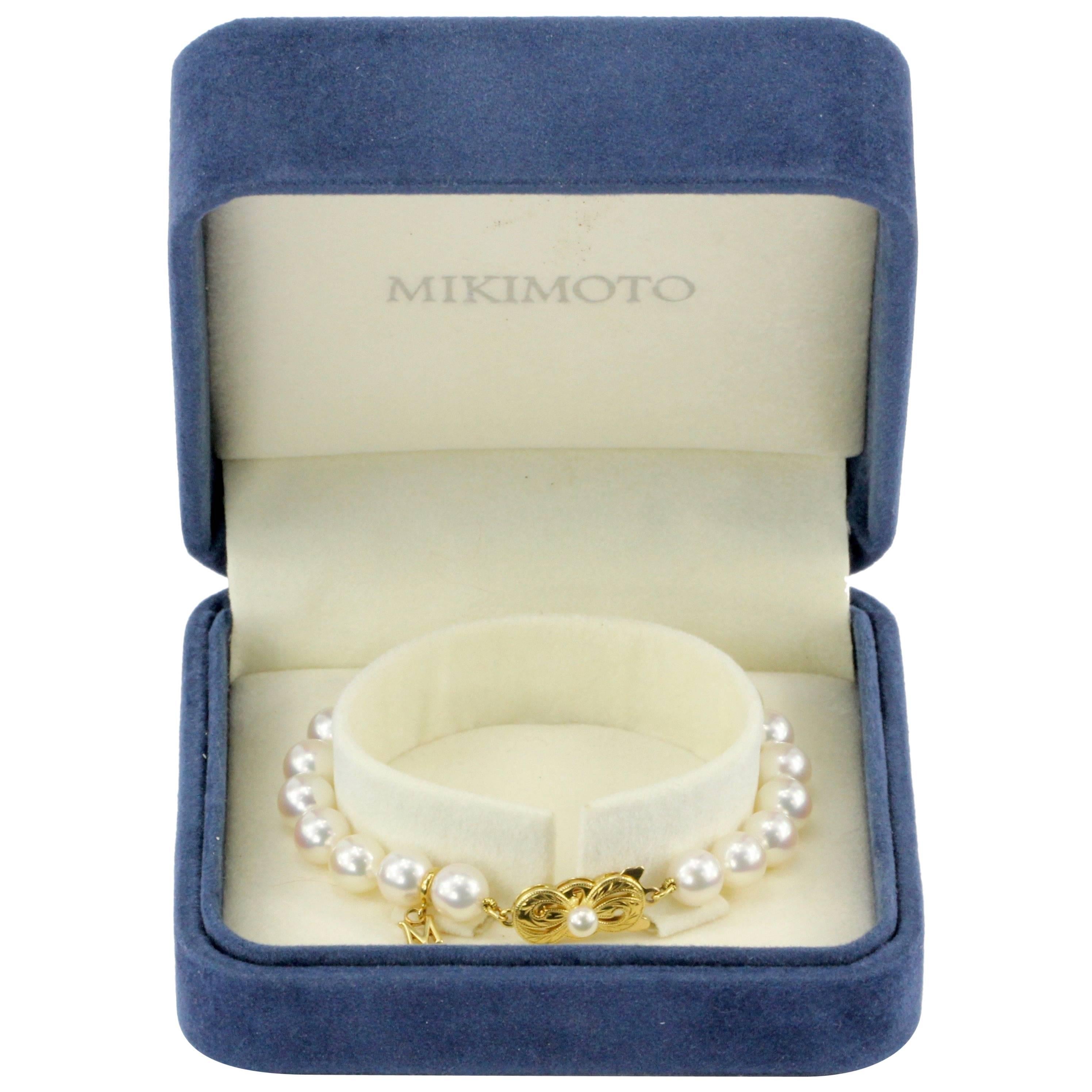 Mikimoto 18 Karat Yellow Gold A+ Grade Pearl Bracelet