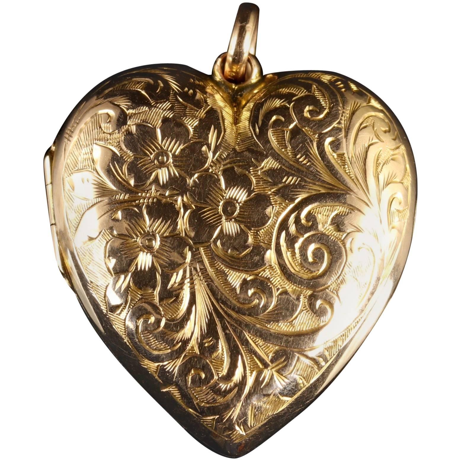 Antique Victorian Gold Heart Pendant Locket Forget Me Not, circa 1900