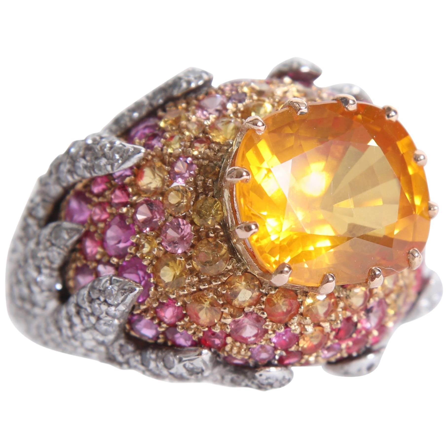 Unique Ring Set With A Yellow Sapphire, Diamonds, Sapphires and Spinels. For Sale