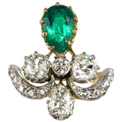 French Napoleon 3 1850s Emerald Diamond Duchess Ring