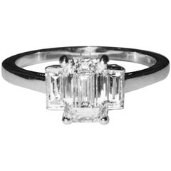 Sarah Ring in 18 Karat White Gold Diamonds