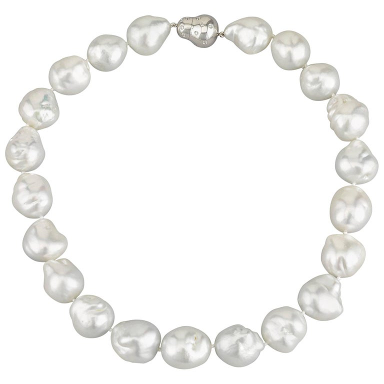 South Sea Baroque Pearl Necklace For Sale at 1stDibs