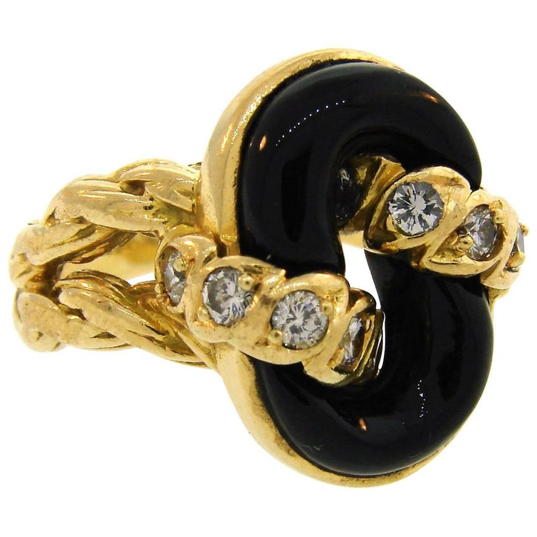 1970s Van Cleef and Arpels Black Onyx Diamond Yellow Gold Ring at 1stDibs