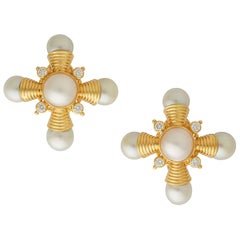 Elizabeth Gage Diamond, Mabe Pearl and Pearl Earclips