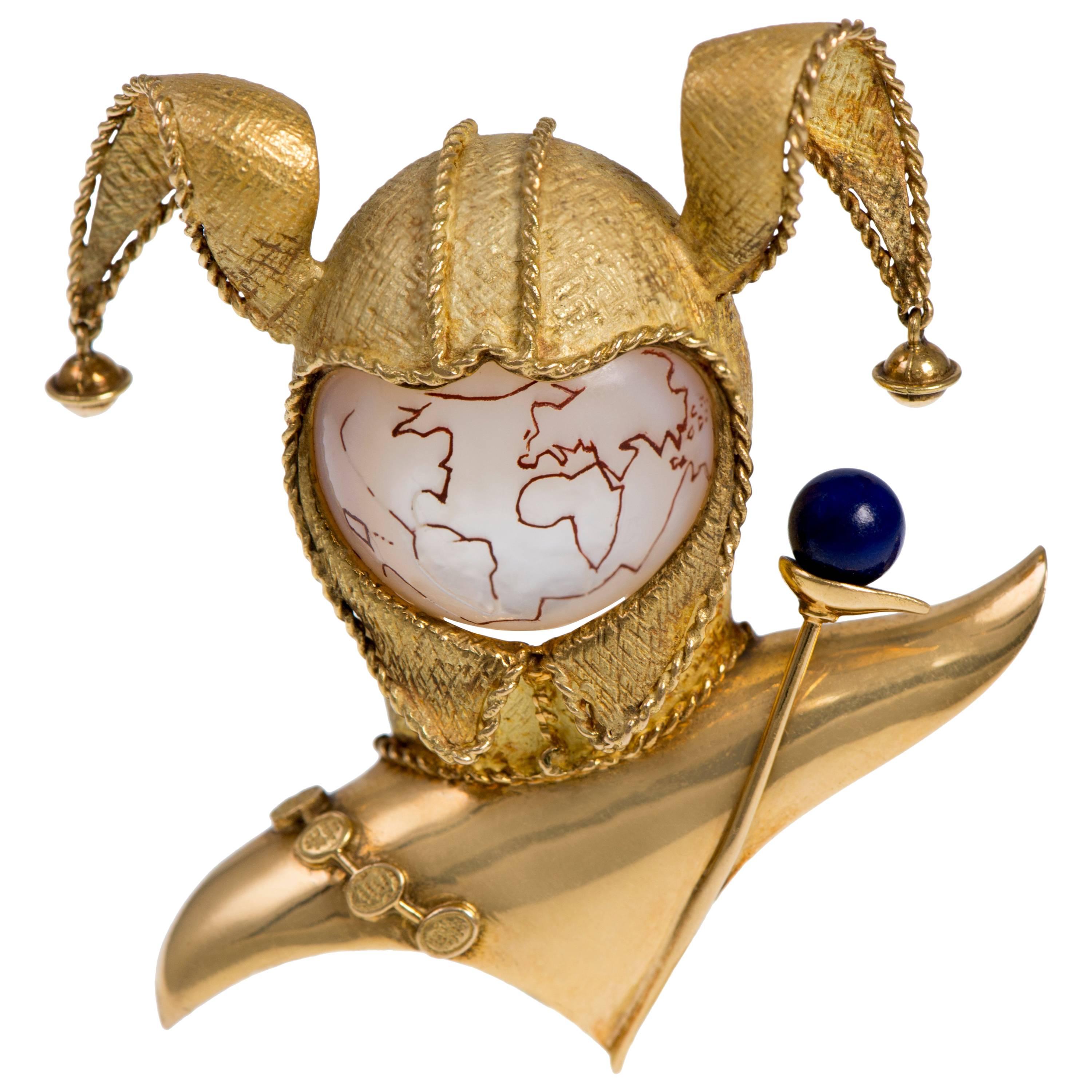 Chaumet 18k Gold Lapis Lazuli & Mother-of-Pearl Harlequin Brooch, 1962 For Sale