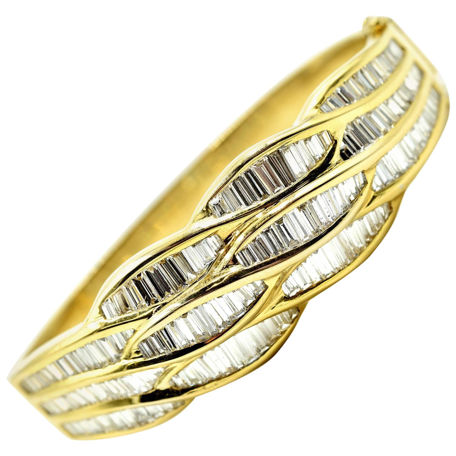 Ladies 6.50 Carat Baguette Diamond 18 Karat Yellow Gold Bangle Bracelet