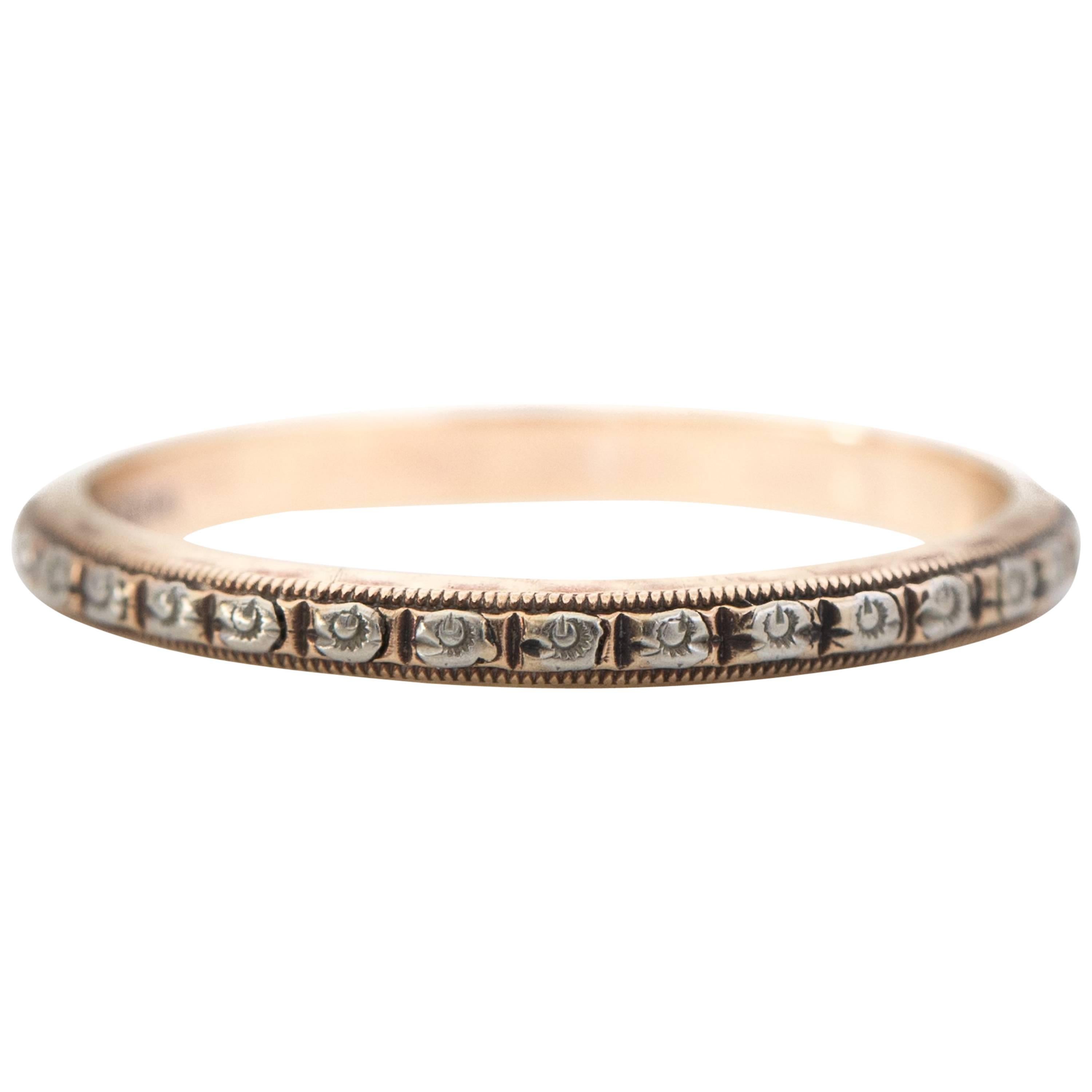1930s White Rose Design 14 Karat White Gold Band Ring