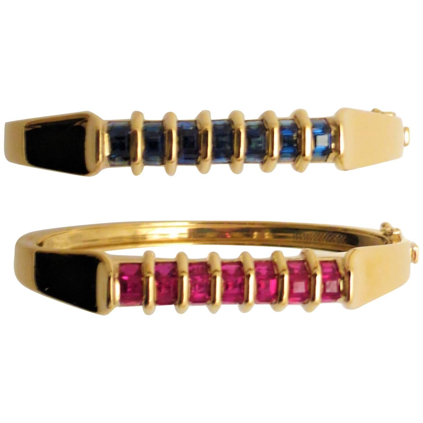 Pair of 18 Karat Yellow Gold Sapphire and Ruby Hinged Bangle Bracelets For Sale